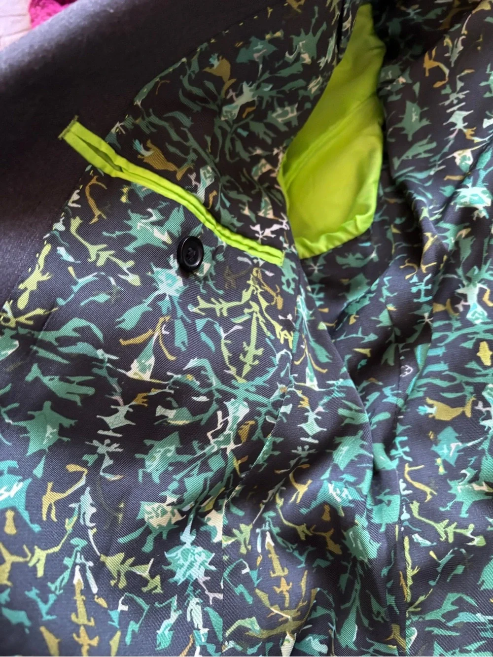 Edge WD NY Men's Black Blazer with Patterned Green Lining/stitching size small